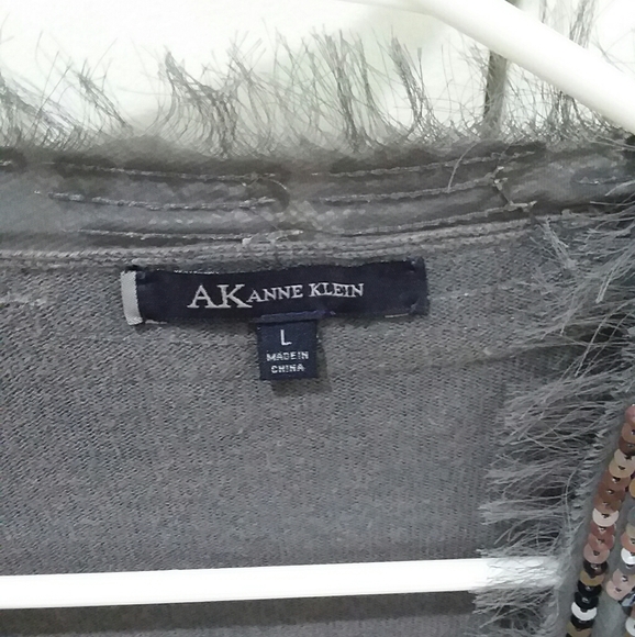 Delicate Anne Klein Cardigan in Grey - Picture 5 of 5